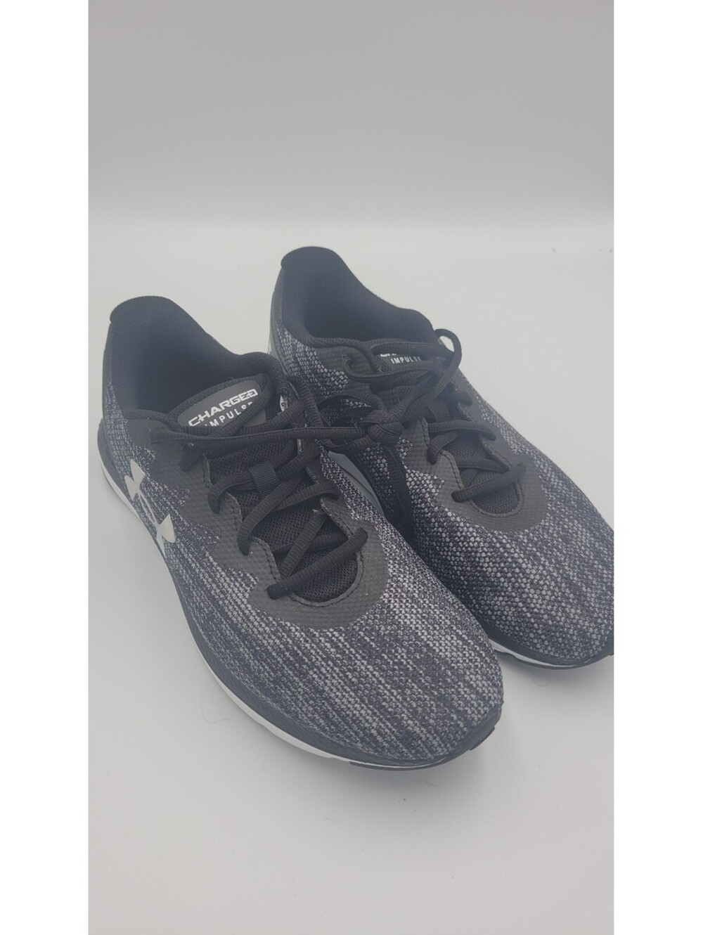 Under Armour Men's Size 9 Black and Gray Charged Cushioning Running Shoes with D